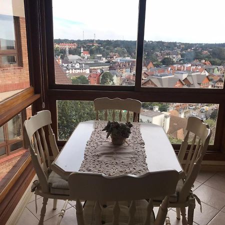 Flat Gramado Centro - Proximo Da Rua Coberta Apartment Luaran gambar